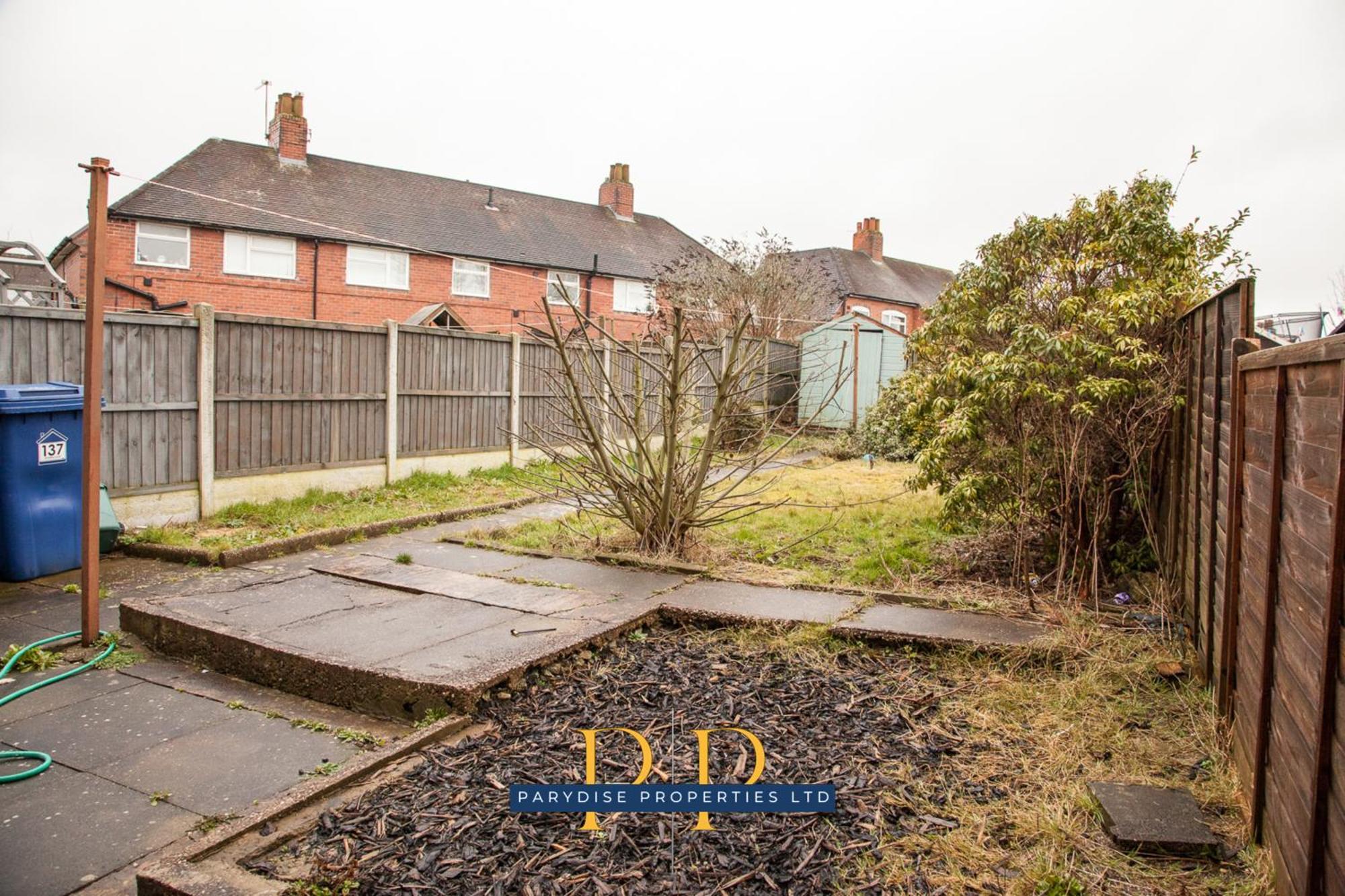 The Knutton House - Spacious Comfort By Parydise Properties - Leisure & Business Stays - Sleeps 7 Newcastle-under-Lyme Exterior photo